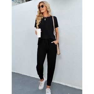 2 piece set: Round Neck Tee for & jogger Pants black
